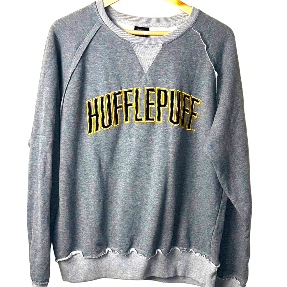 Hufflepuff Crewneck Sweatshirt - Gray - Universal Studios